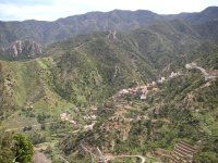 Durante la ascensión se obtienen bonitas vistas de valle