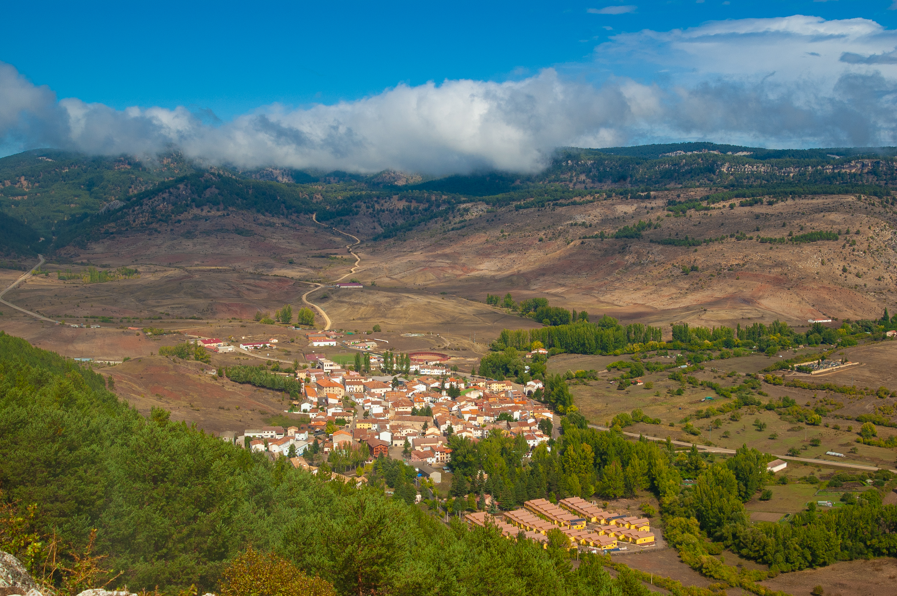 Panoramic view of Tragacete from the Tragacete vantage point Panoramic view of Tragacete from the Tragacete vantage point