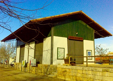 Antigua estación de Doña Mencía en 2016
