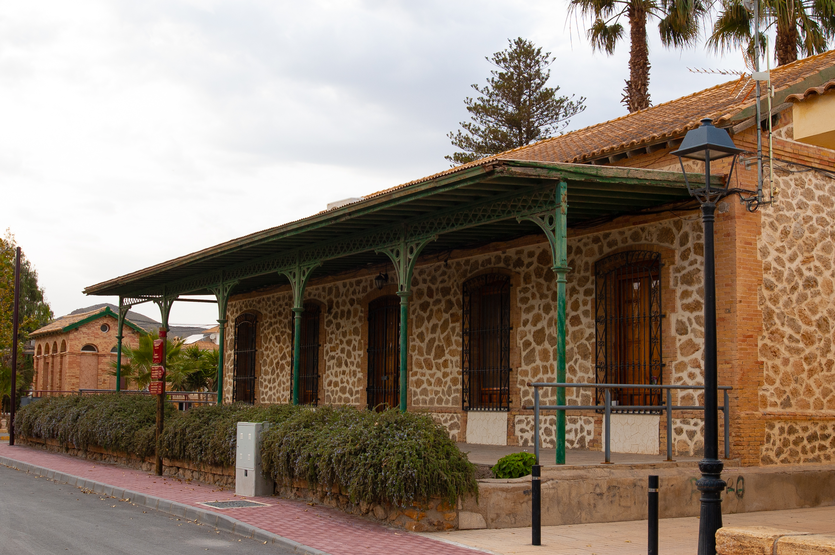 Old Cantoria Station
