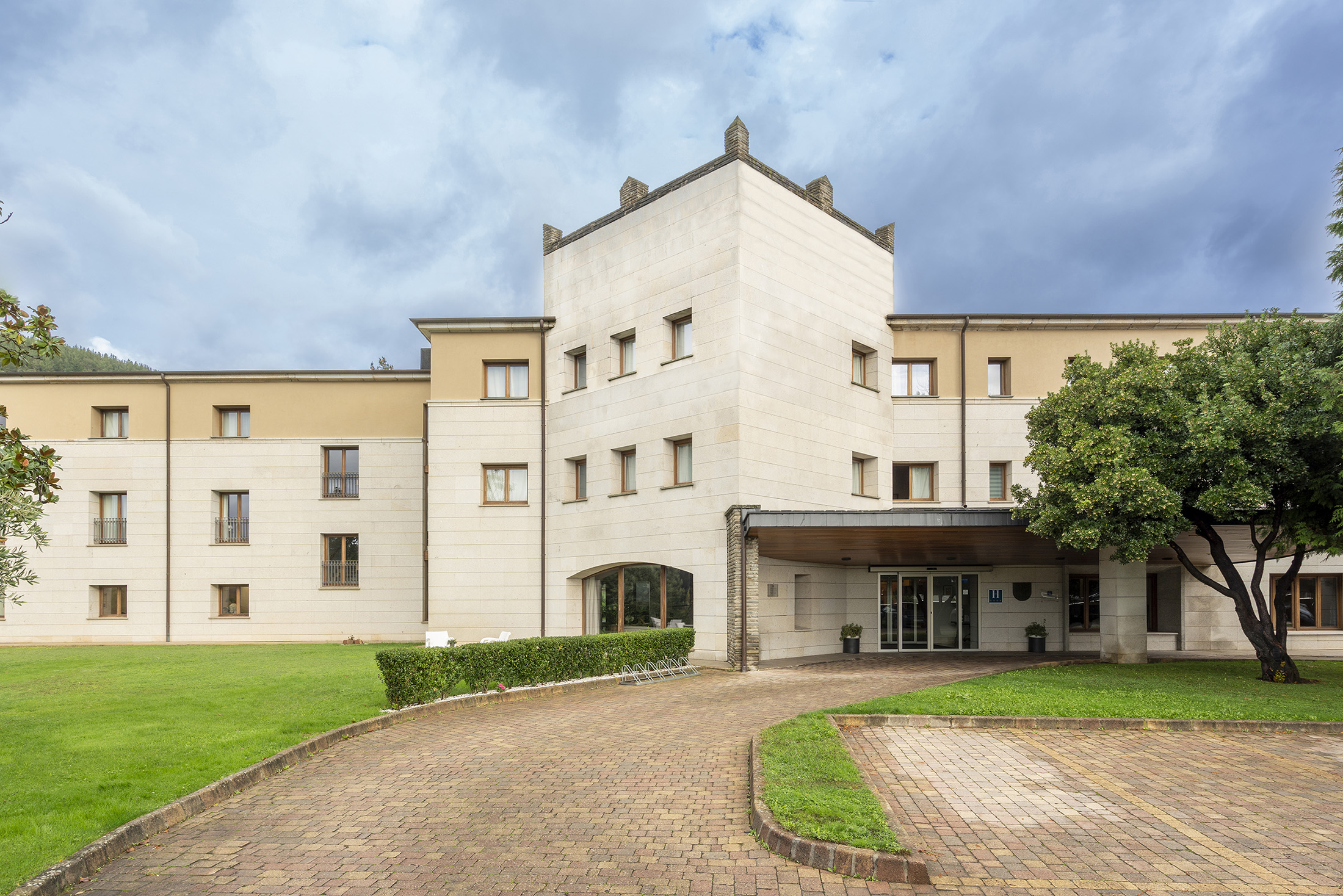 Parador de Villafranca del Bierzo (photograph owned by Paradores de Turismo de España)