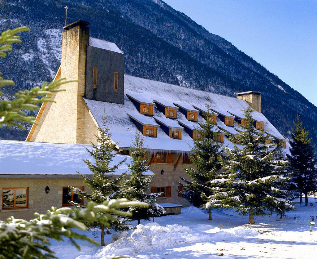 Parador de Artíes (photograph owned by Paradores de Turismo de España)