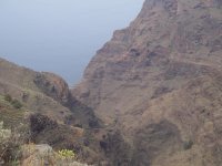 La verticalidad de las laderas,como las del Barranco de Argaga, ofrecen un paisaje de sobrecogedora belleza