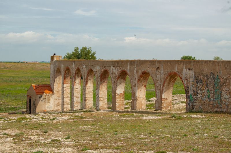 Acueducto del Acequión