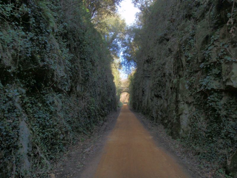 Trinchera del antiguo ferrocarril