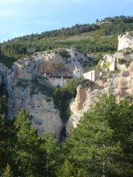 Ermita rupestre de la Virgen de la Peña cerca de Aniés