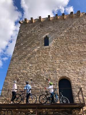 Disfruta del eclipse solar desde el Camino Natural Vía Verde del Carrilet de la Cava